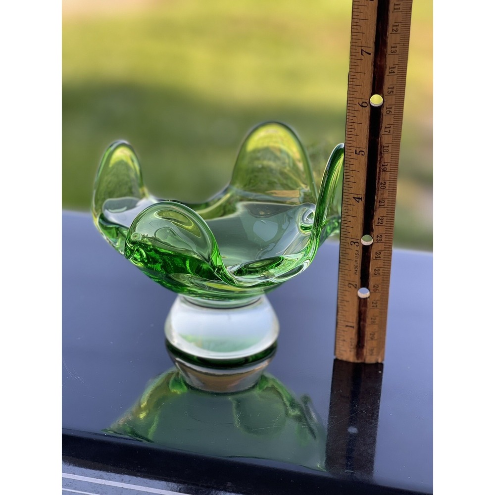 Vintage Art Glass Handkerchief Candy Bowl Pedestal Green Clear Base Epic Finger‎ - Picture 14 of 16